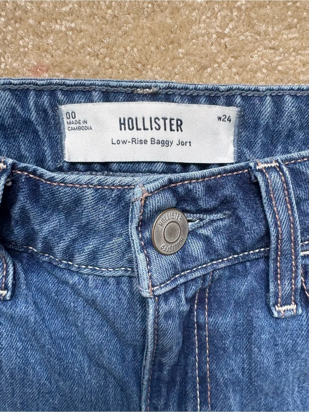 NWOT HOLLISTER Jort Low Rise Baggy Denim Long Shorts Size 00 W24